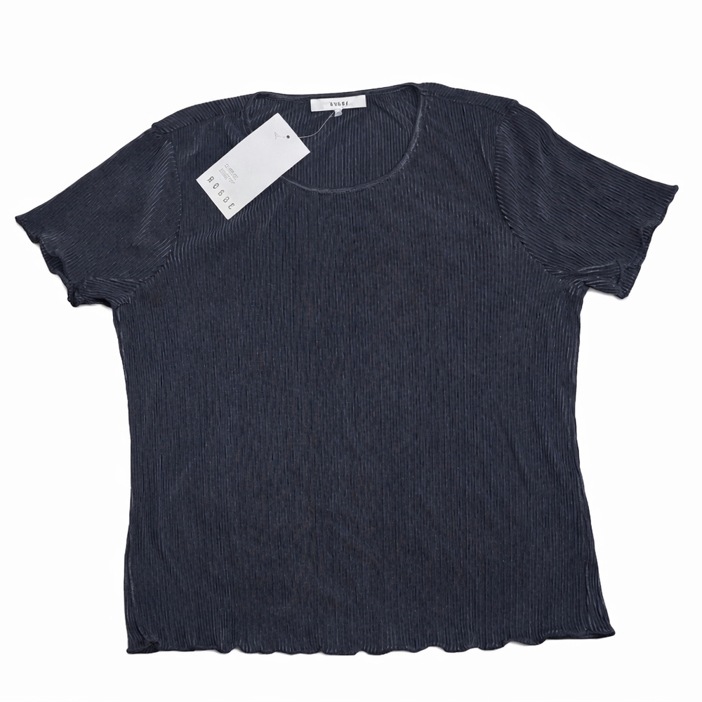 NWT- Black Ribbed Women’s Top | Size Medium | RO&DE